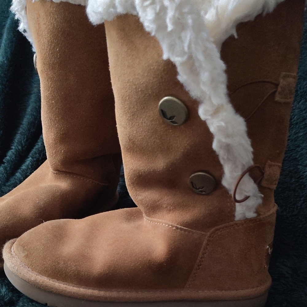 Cozy Tan Suede Women's Boots